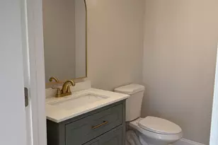 11 S Strong St, East Haven, CT 06513 - Photo 15