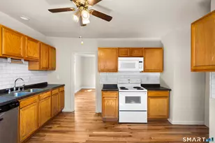 135 Atkins St, Meriden, CT 06450 - Photo 9