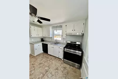 177 Montowese Avenue, North Haven, CT 06473 - Photo 3