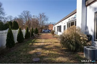 17 Parker Ter Extension, Glastonbury, CT 06033 - Photo 5