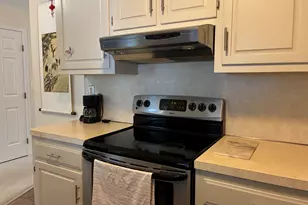 462 Glendale Ave, Bridgeport, CT 06606 - Photo 9