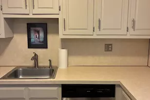 462 Glendale Ave, Bridgeport, CT 06606 - Photo 11