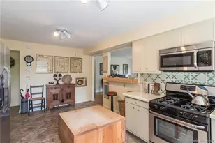 54 Jacobs Ln, Guilford, CT 06437 - Photo 11