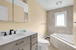 37 W Normandy Dr, West Hartford, CT 06107 - Photo 23