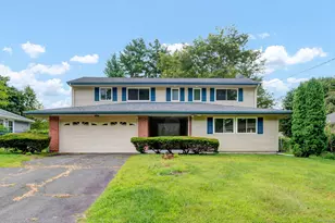 37 W Normandy Dr, West Hartford, CT 06107 - Photo 1