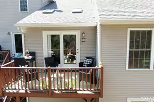 98 Dibble Hollow Ln, Windsor Locks, CT 06096 - Photo 19