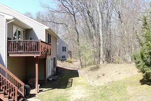 98 Dibble Hollow Ln, Windsor Locks, CT 06096 - Photo 21