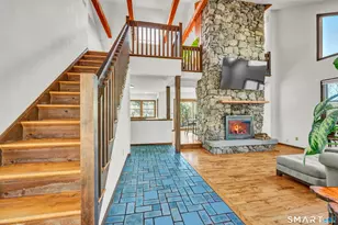 11 Spruce Mountain Trail, Danbury, CT 06810 - Photo 3