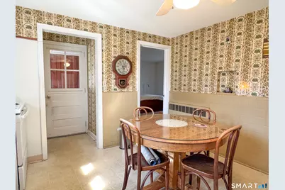 298 Murray Street, Meriden, CT 06450 - Photo 17