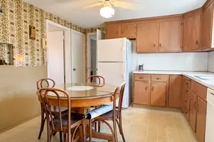 298 Murray St, Meriden, CT 06450 - Photo 15