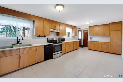 665 Goodwin Street, East Hartford, CT 06108 - Photo 15