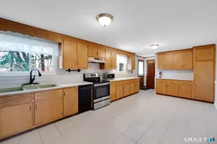 665 Goodwin St, East Hartford, CT 06108 - Photo 15