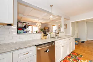 338 S Elm St, Wallingford, CT 06492 - Photo 7