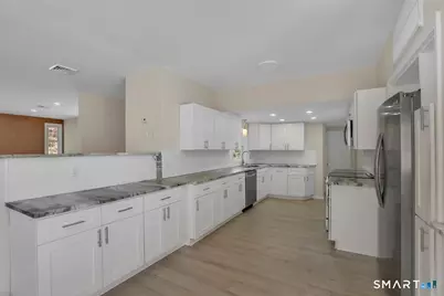 822 Slater Road, New Britain, CT 06053 - Photo 9