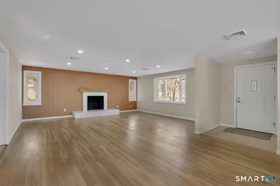 822 Slater Road, New Britain, CT 06053 - Photo 5