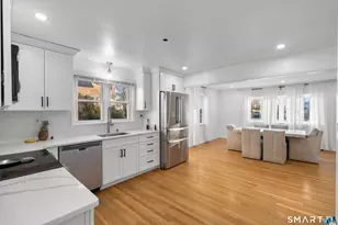 948 Wayne St, Bridgeport, CT 06606 - Photo 19