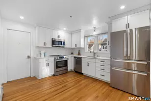 948 Wayne St, Bridgeport, CT 06606 - Photo 17