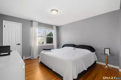 948 Wayne Street, Bridgeport, CT 06606 - Photo 3