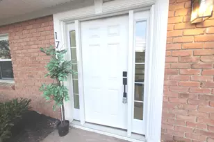 17 Woodlawn Ave, Norwalk, CT 06854 - Photo 1