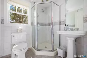 49 Buena Vista St, Stamford, CT 06907 - Photo 9