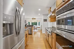 38 Groton Long Point Rd, Groton, CT 06340 - Photo 11