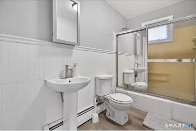 429 Thompson Avenue, East Haven, CT 06512 - Photo 17