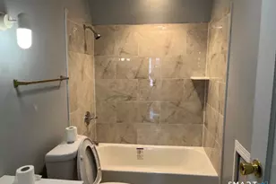 217 Hillcrest Rd, Bridgeport, CT 06606 - Photo 19