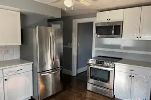 217 Hillcrest Rd, Bridgeport, CT 06606 - Photo 13