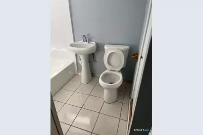 217 Hillcrest Road, Bridgeport, CT 06606 - Photo 31