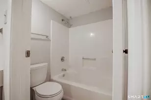 82 Crown Knoll Ct, Groton, CT 06340 - Photo 25