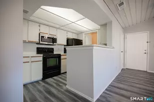 82 Crown Knoll Ct, Groton, CT 06340 - Photo 17