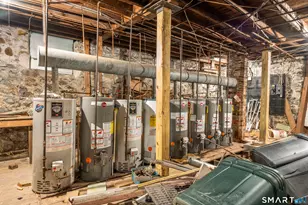 32 Greenwood St, Naugatuck, CT 06770 - Photo 11