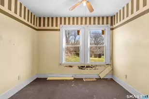 32 Greenwood St, Naugatuck, CT 06770 - Photo 17