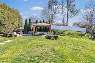 155 Blueberry Ln, Stratford, CT 06614 - Photo 5