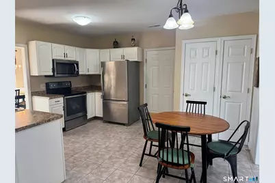 21 Beechwood Drive, Waterford, CT 06385 - Photo 7