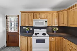 6 Cedar St, Waterford, CT 06385 - Photo 9