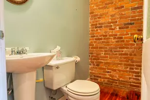 10 Columbia St, Hartford, CT 06106 - Photo 17