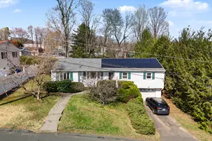 26 Sprucewood Rd, Watertown, CT 06795 - Photo 3
