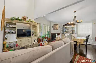 10 Linden Ct, Bloomfield, CT 06002 - Photo 7