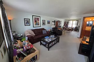 18 Colonial Village, Shelton, CT 06484 - Photo 3