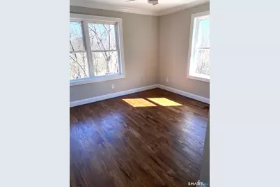 277 Alba Avenue, Bridgeport, CT 06606 - Photo 29