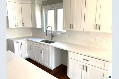 277 Alba Avenue, Bridgeport, CT 06606 - Photo 11