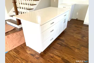 277 Alba Avenue, Bridgeport, CT 06606 - Photo 9