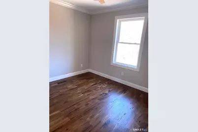 277 Alba Avenue, Bridgeport, CT 06606 - Photo 25