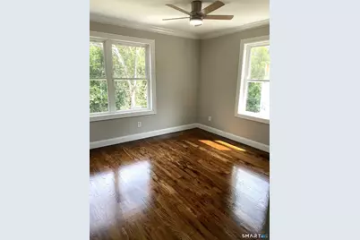 277 Alba Avenue, Bridgeport, CT 06606 - Photo 23