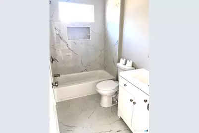 277 Alba Avenue, Bridgeport, CT 06606 - Photo 17