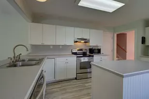 24 Larchmont Terrace, Groton, CT 06355 - Photo 9