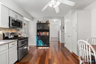 290 Tanglewood Cir, Milford, CT 06461 - Photo 5