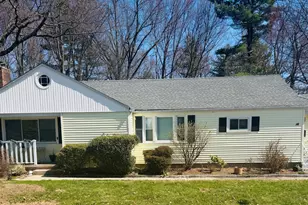 14 Prospect St, Bloomfield, CT 06002 - Photo 1