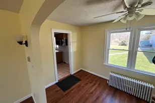 138 Mountain St, Ellington, CT 06029 - Photo 5